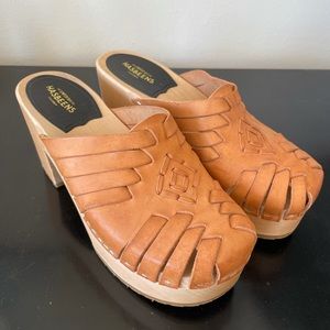 Swedish Hasbeens platform woven clogs - Size 37